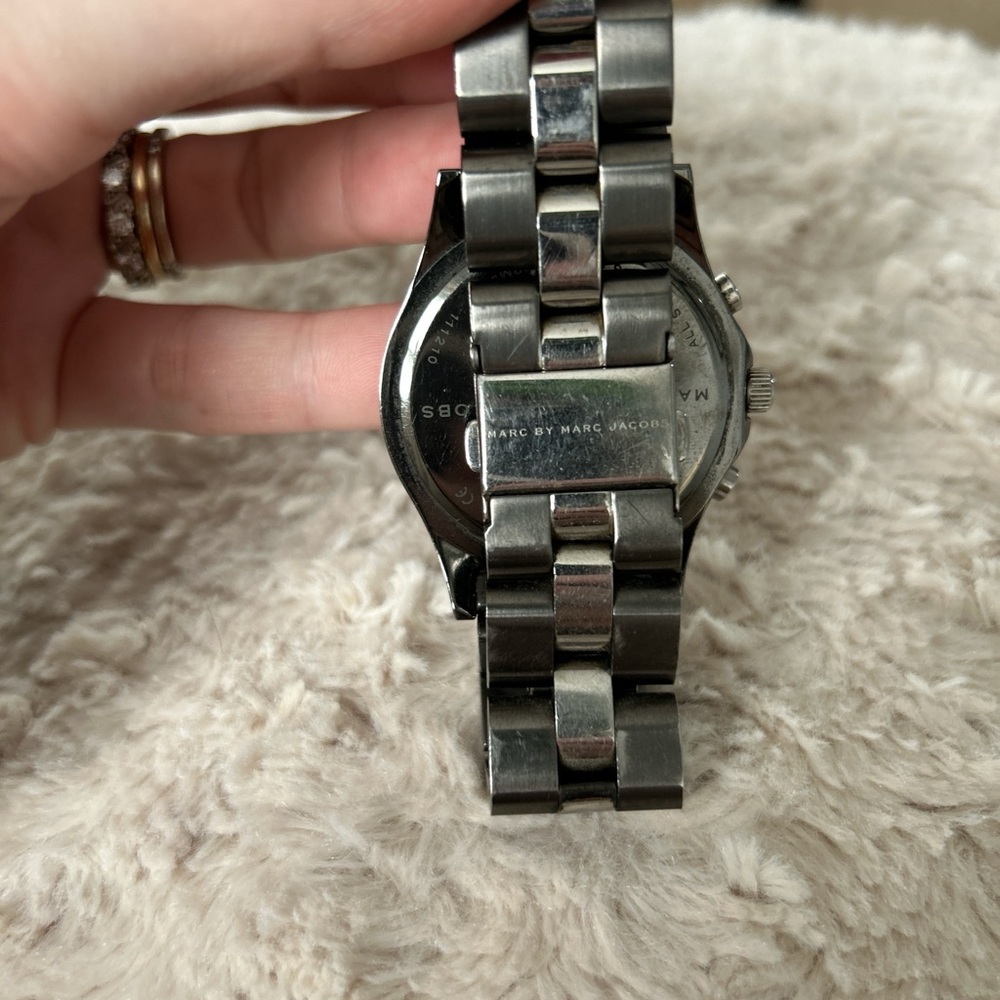 Marc Jacobs Silver Watch - Picture 3 of 3